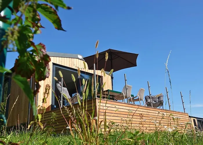 Tinyhouse Seetraeumchen Direkt Am See Mit Terrasse Fuer 4 公寓