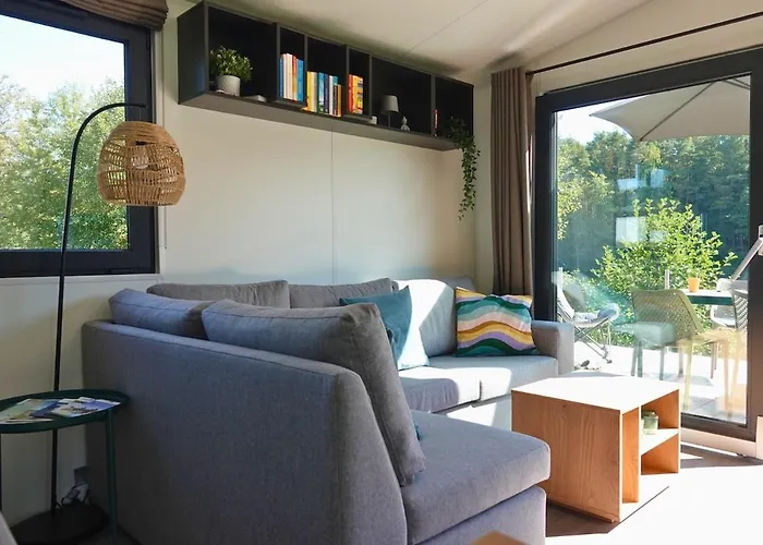 Tinyhouse Seetraeumchen Direkt Am See Mit Terrasse Fuer 4 *